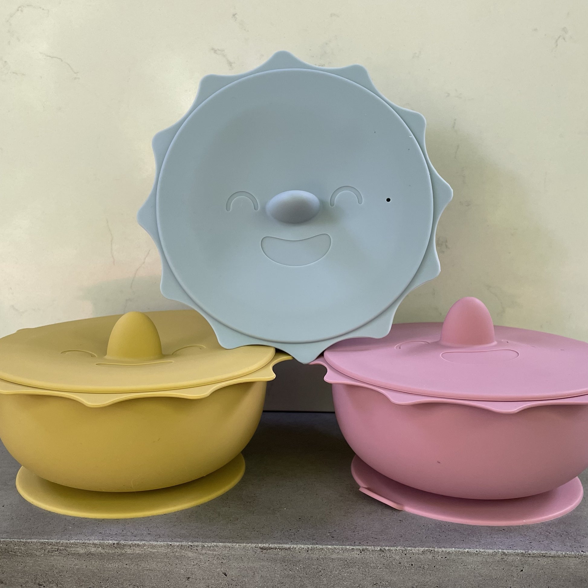 Dusty Blue Silicone Sun Suction Bowl with Lid